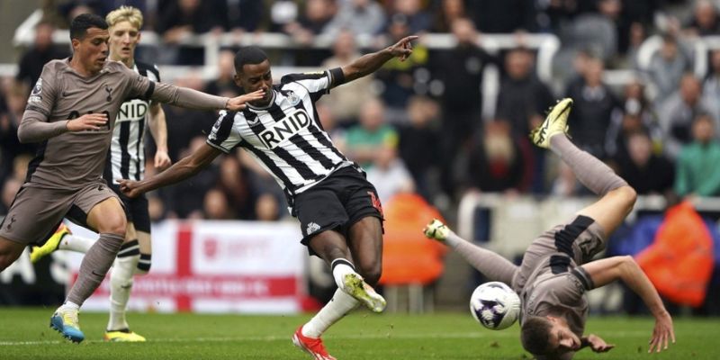 Tỷ lệ cược hợp lý cho Newcastle vs Tottenham bao nhiêu?